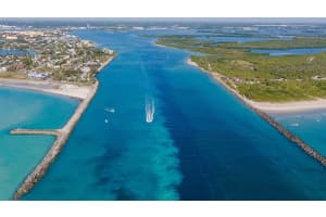 1542 N Lawnwood Cir, Fort Pierce, FL 34950, Sold 03/08/21