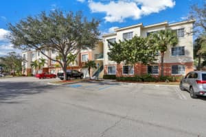 5305 Myrtlewood Cir E, Palm Beach Gardens, FL 33418, Sold 04/09/21