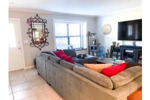 1083 Raintree Dr, Palm Beach Gardens, FL 33410, Sold 02/19/21