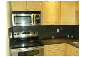 490 NW 20th St, Boca Raton, FL 33431, Sold 04/02/21