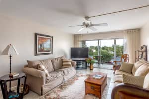 200 Waterway Dr S, Lantana, FL 33462, Sold 02/24/21