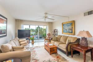 200 Waterway Dr S, Lantana, FL 33462, Sold 02/24/21