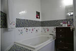1009 Highland Meadows Dr, Weston, FL 33327, Sold 04/23/21