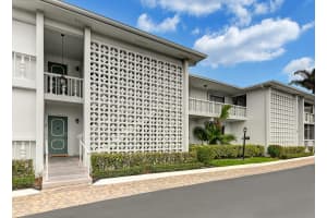 4201 S Ocean Blvd APT I7, South Palm Beach, FL 33480, Sold 02/25/21
