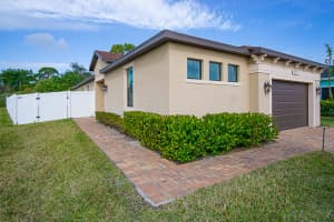 177 SE Via Visconti, Port St. Lucie, FL 34952, Sold 03/29/21