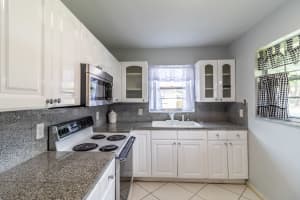 521 Sandpiper Cir Ln, Delray Beach, FL 33445, Sold 04/14/21