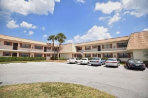 4682 Oak Terrace Dr, Greenacres, FL 33463, Sold 04/14/21