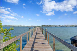 20 Via Lago, Boynton Beach, FL 33435, Sold 07/01/21