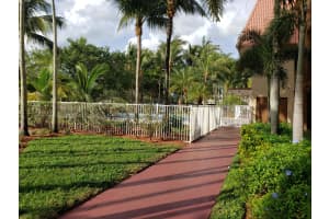 120 Sparrow Dr, Royal Palm Beach, FL 33411, Sold 04/01/21