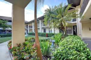 211 SW South River Dr, Stuart, FL 34997, Sold 03/24/21