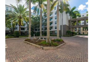 2421 NE 65th St, Fort Lauderdale, FL 33308, Sold 04/09/21