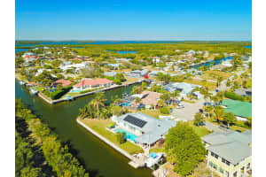 113 Queen Catherina Ct, Fort Pierce, FL 34949, Sold 05/27/21