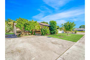 9976 Spanish Isles Dr, Boca Raton, FL 33496, Sold 03/12/21