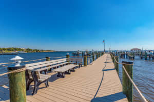 1600 NE Dixie Hwy, Jensen Beach, FL 34957, Sold 04/12/21