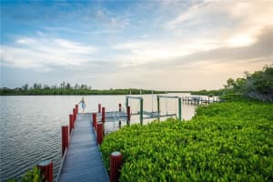 MLS# R10687505, Vero Beach, Florida 32963
