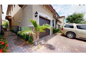 4618 NW 59th St, Tamarac, FL 33319, Sold 04/16/21