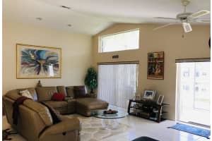 5947 Royal Club Dr, Boynton Beach, FL 33437, Sold 03/31/21