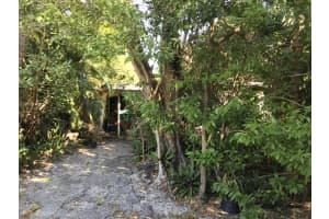 717 SE Atlantic Dr, Lantana, FL 33462, Sold 03/05/21