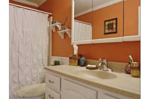 445 9th Dr, Vero Beach, FL 32962, Sold 03/20/21