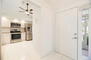 7885 Coral Pointe Dr, Delray Beach, FL 33446, Sold 04/09/21