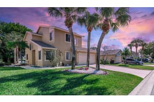 5653 Strawberry Lakes Cir, Lake Worth, FL 33463, Sold 04/16/21