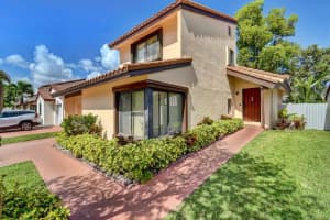 6377 Lantana Pines Dr, Lake Worth, FL 33462, Sold 04/29/21