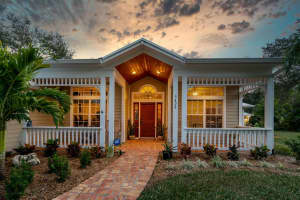 5423 Stately Oaks St, Fort Pierce, FL 34981, Sold 05/21/21