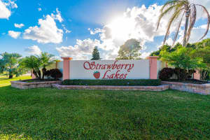 5677 Strawberry Lakes Cir, Lake Worth, FL 33463, Sold 03/19/21