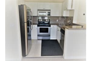 1130 3rd Ave, Vero Beach, FL 32960, Sold 03/03/21