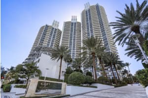 400 Alton Rd, Miami Beach, FL 33139, Sold 04/27/21