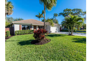 4685 Canal Dr, Lake Worth, FL 33463, Sold 04/20/21