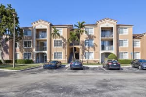 7920 N Nob Hill Rd, Tamarac, FL 33321, Sold 03/15/21