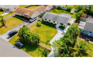 5332 Pine Tree Dr, Delray Beach, FL 33484, Sold 04/16/21