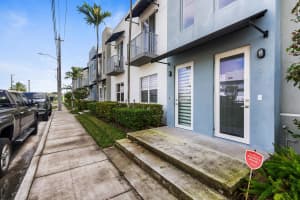 400 NE 35th Ct, Oakland Park, FL 33334, Sold 07/29/21