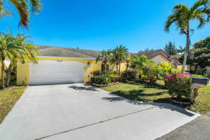 2740 Foxhall Dr E, West Palm Beach, FL 33417, Sold 04/19/21