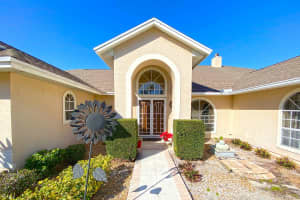 605 39th Ct SW, Vero Beach, FL 32968, Sold 04/05/21