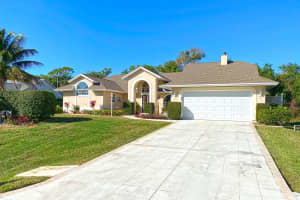605 39th Ct SW, Vero Beach, FL 32968, Sold 04/05/21