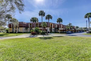 5344 Woodland Lakes Dr, Palm Beach Gardens, FL 33418, Sold 02/25/21