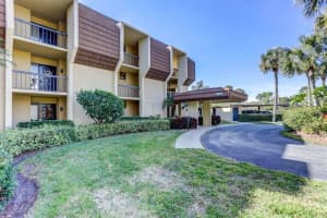 5344 Woodland Lakes Dr, Palm Beach Gardens, FL 33418, Sold 02/25/21