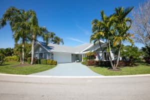 10341 SE Jupiter Narrows Dr, Hobe Sound, FL 33455, Sold 04/09/21