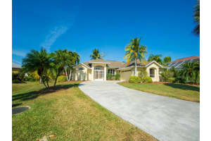 3290 74th St, Vero Beach, FL 32967, Sold 02/25/21