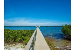 3290 74th St, Vero Beach, FL 32967, Sold 02/25/21