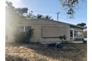 467 Seminole Dr, Lake Worth, FL 33462, Sold 02/18/21