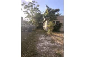 467 Seminole Dr, Lake Worth, FL 33462, Sold 02/18/21