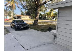 467 Seminole Dr, Lake Worth, FL 33462, Sold 02/18/21