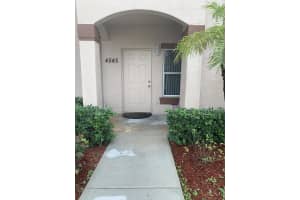 4545 Oak Terrace Dr, Greenacres, FL 33463, Sold 06/10/21