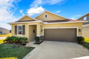 5650 NW Pine Trail Cir, Port St. Lucie, FL 34983, Sold 04/16/21