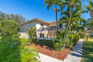 1512 N Lawnwood Cir, Fort Pierce, FL 34950, Sold 05/07/21