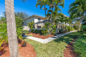 1512 N Lawnwood Cir, Fort Pierce, FL 34950, Sold 05/07/21