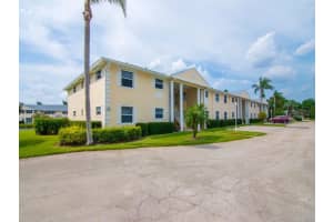 605 W Lake Jasmine Cir, Vero Beach, FL 32962, Sold 04/12/21